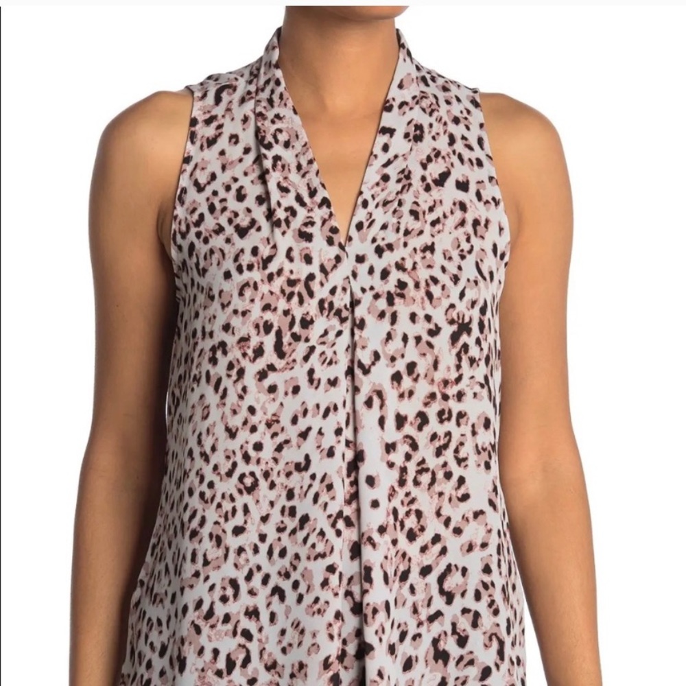 Ladies Vince Camuto V Neck Dressy Blouse size XL